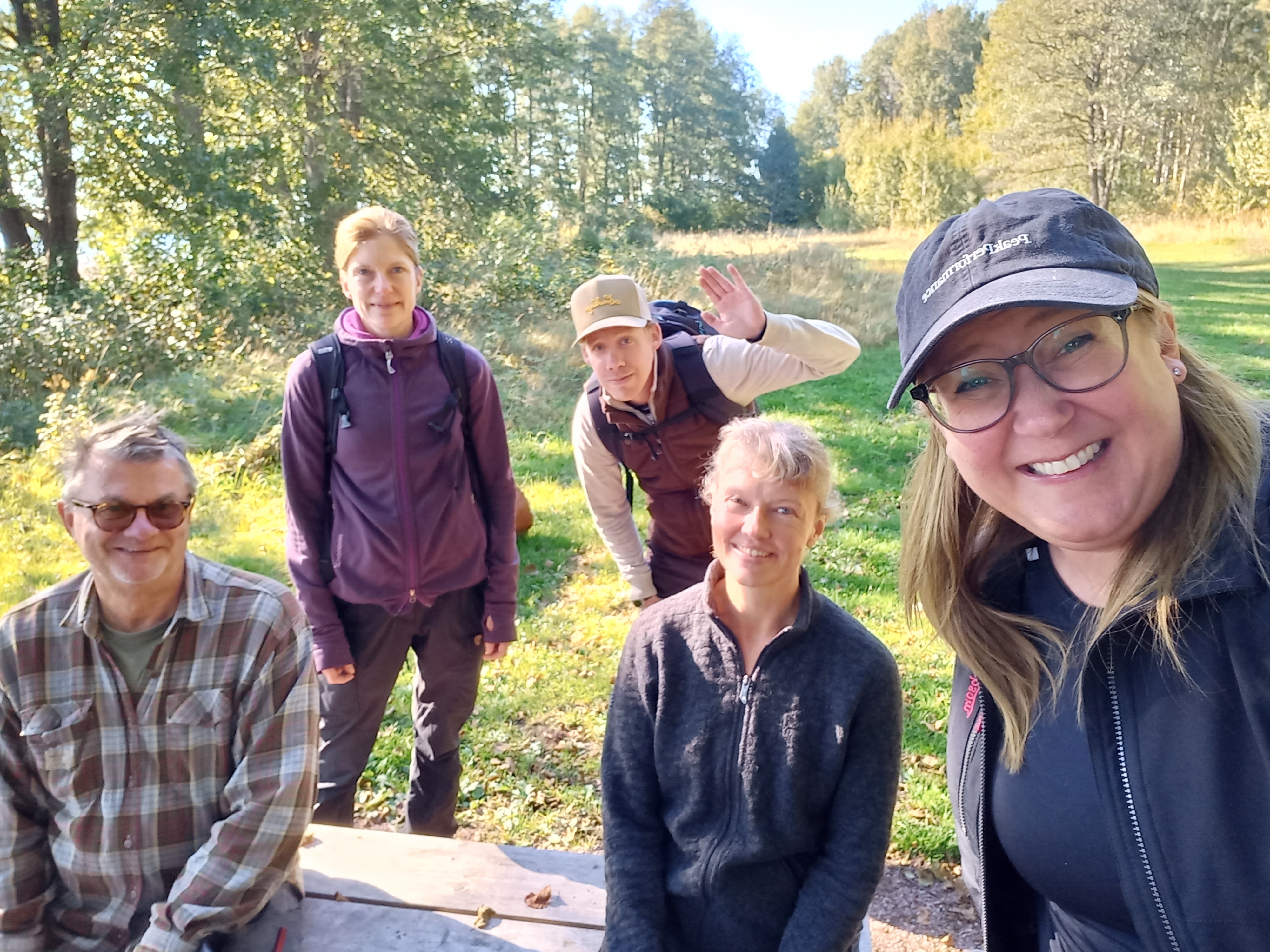 Allemansrättens dag 04_Emelie och Elisabet från Upplandsstiftelsen_Camilla och Daniel från Östh kn_Stefan från förening som vi haft dialog med.jpg